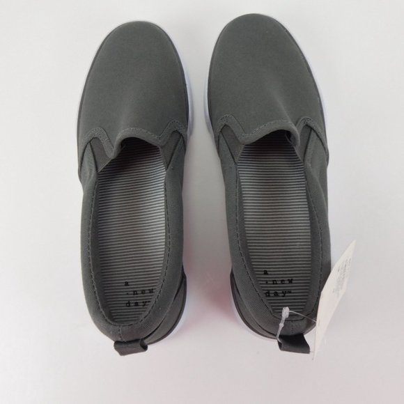 Women's Sneakers A New Day Slip On Shoes Gray Sz. 6 - Picture 6 of 10